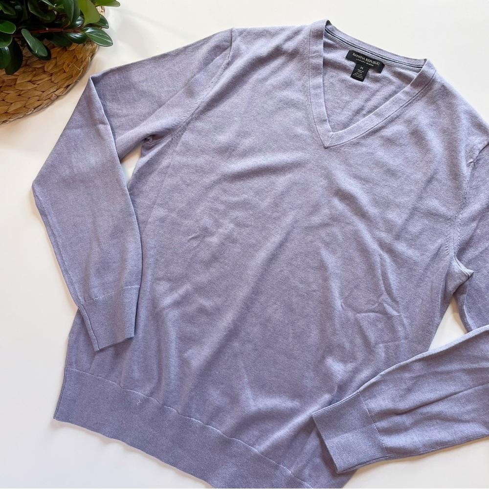 Banana Republic Luxury Blend Purple V-Neck Sweater | Medium